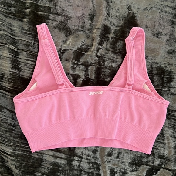 Bo+Tee Sports Bra - Picture 2 of 2